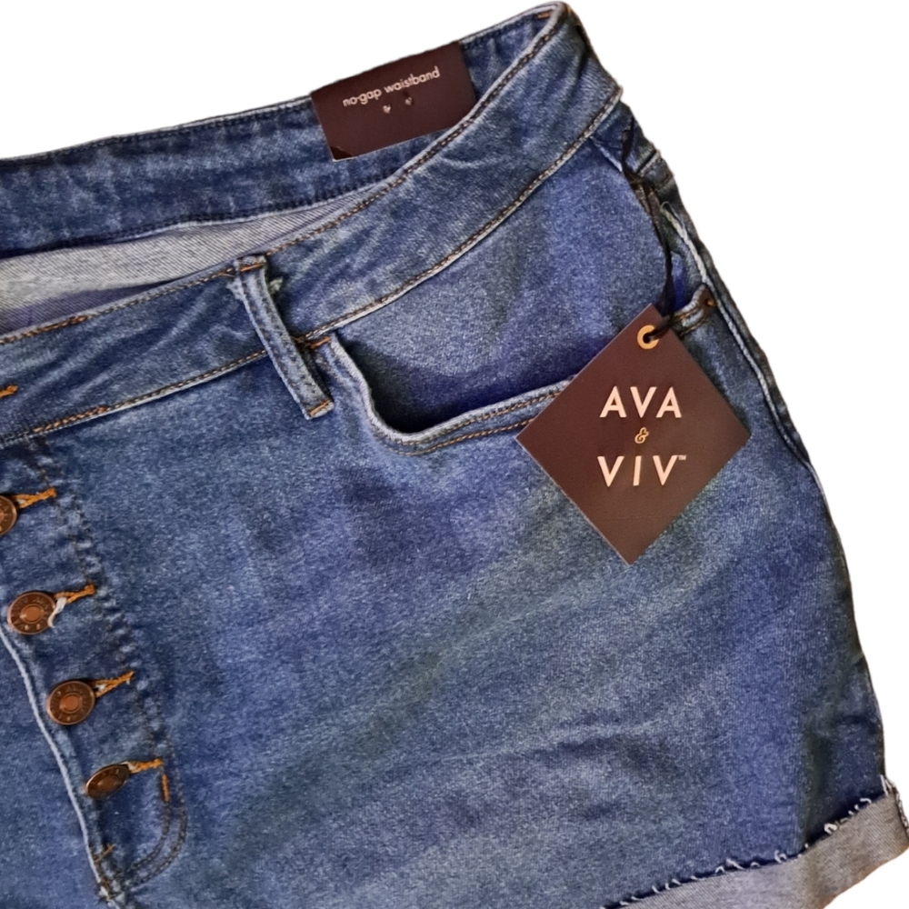 Ava & Viv button fly midi stretch cuffed blue denim Jean Shorts - Picture 2 of 9